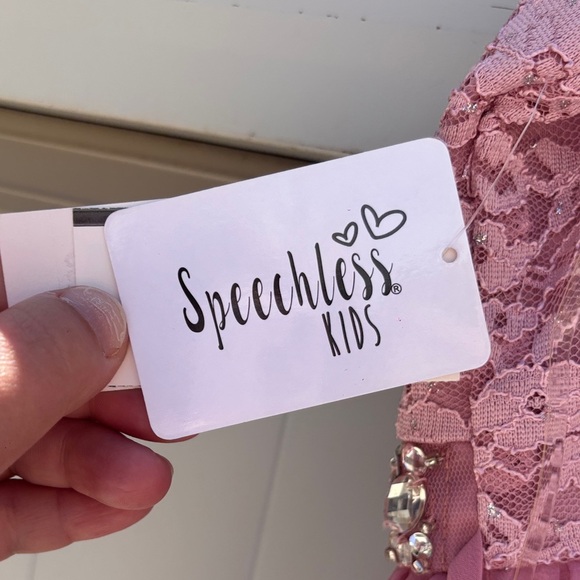 Speechless Pink Lace Formal Girls Dress with Sparkling Belt Size 8 - Picture 4 of 9